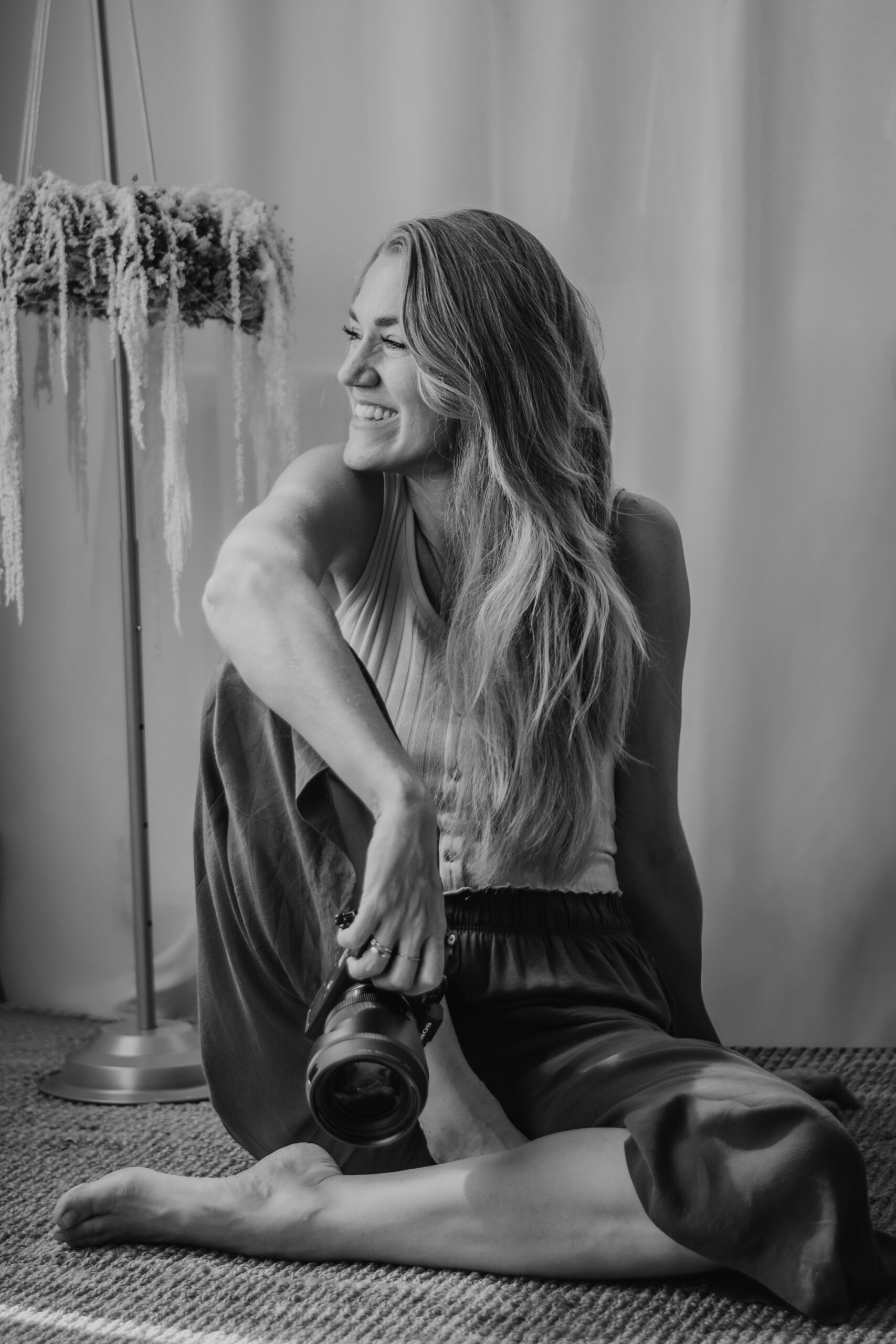 Caro im Atelier3 scaled